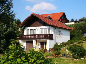  Cosy holiday home in Hinternah Thuringia with balcony and garden  Шлойзинген